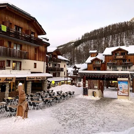 Cosy Pour 6 Pers En Plein Centre Station Les Orres 1800, Rdc, Pied Des Pistes Le Melezet